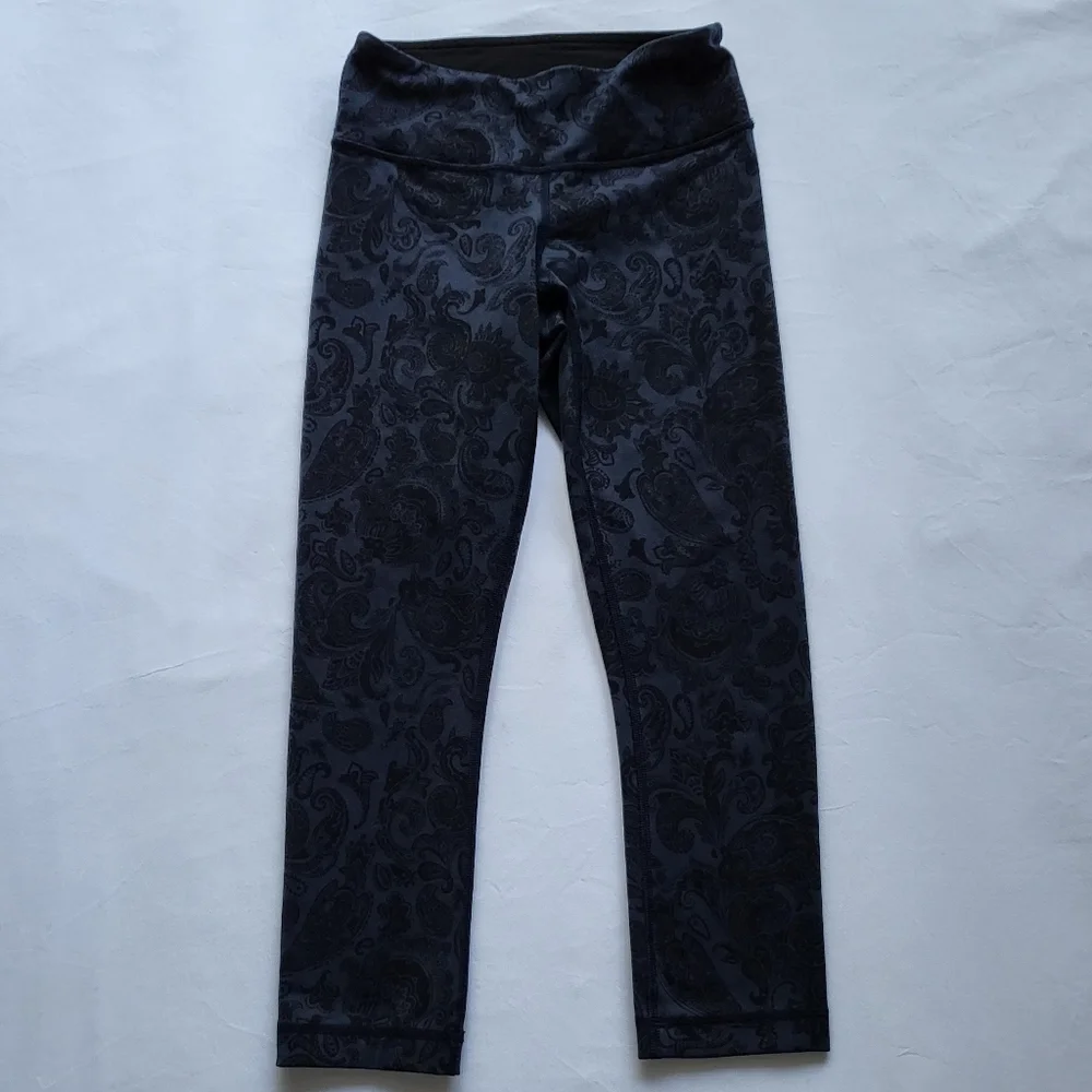 🍋Like New Lululemon Wunder Under Crop - Picture 7 of 11